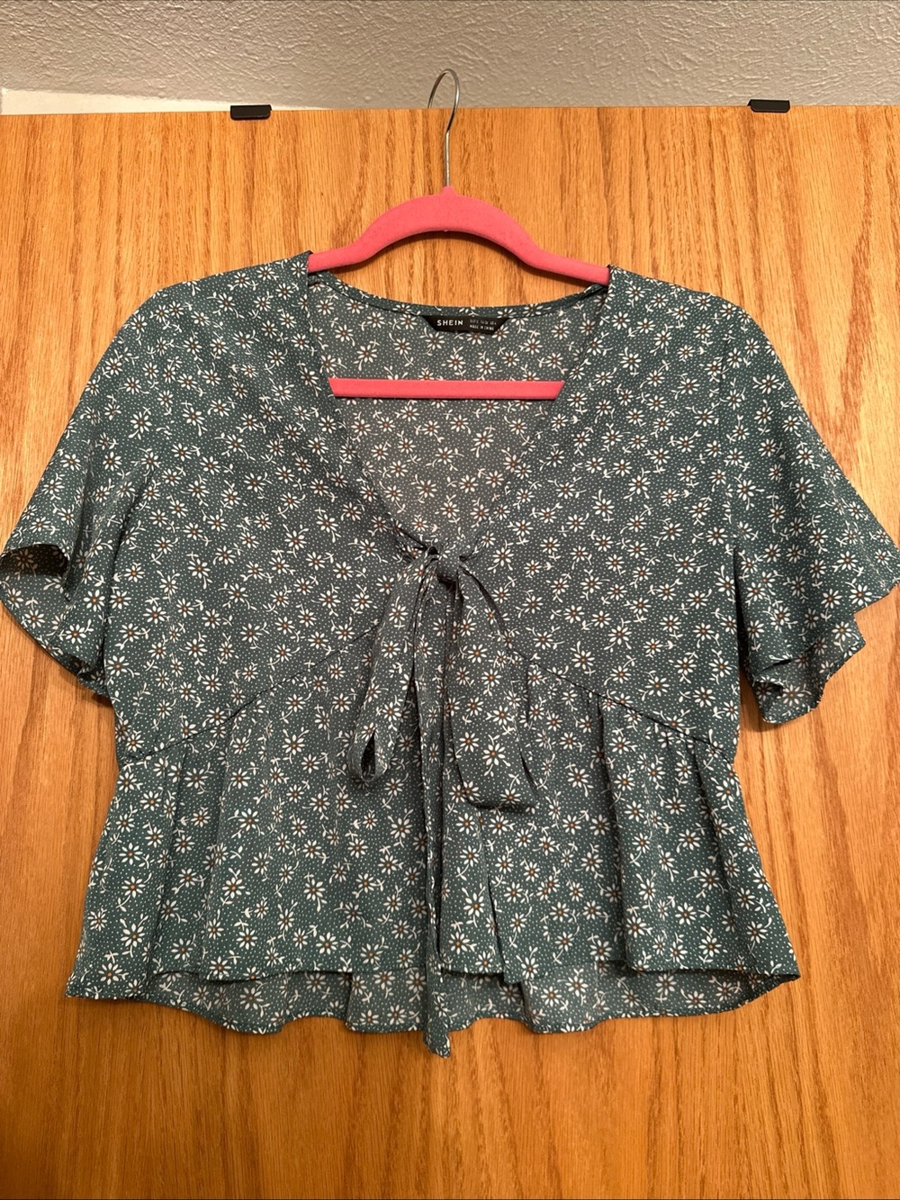Shein Green Floral Tie-Front Peplum Top